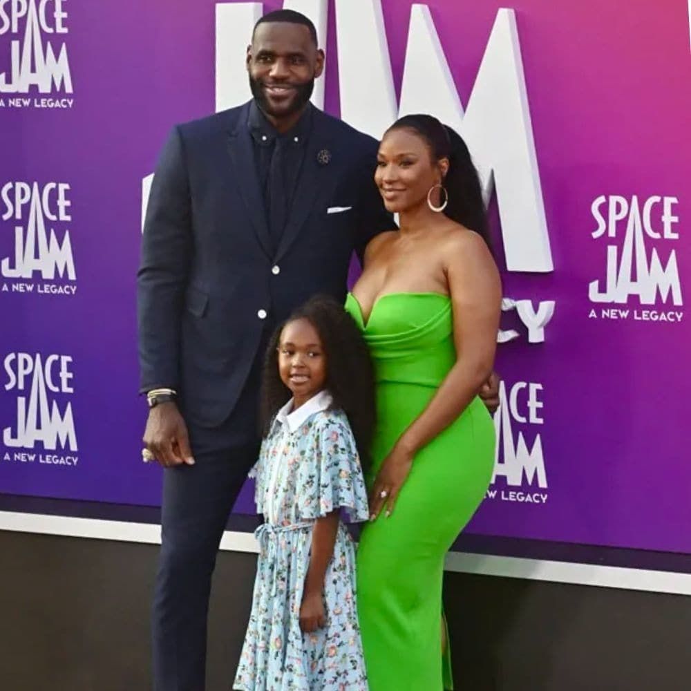 Zhuri Nova James