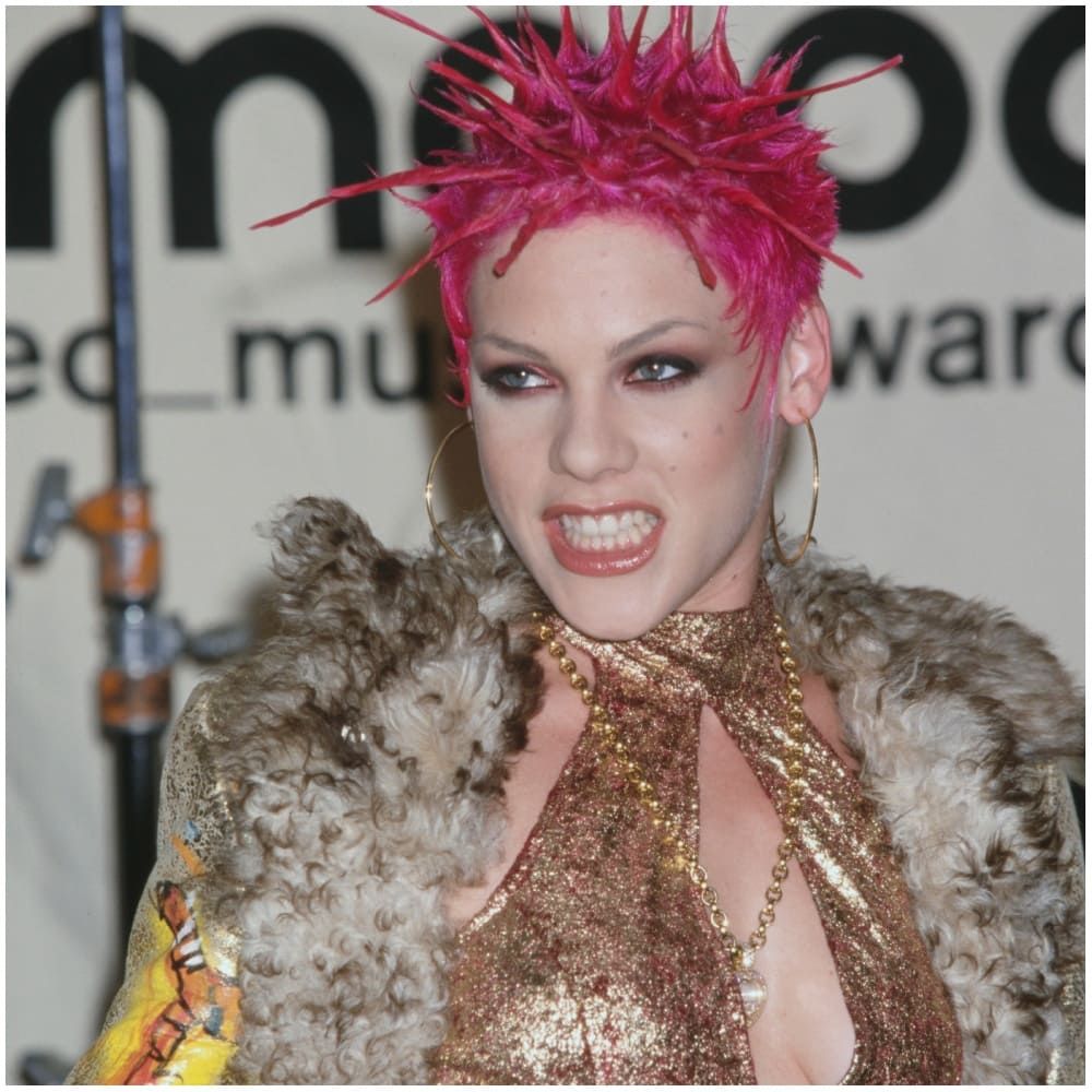 Pink — 2000 VMAs
