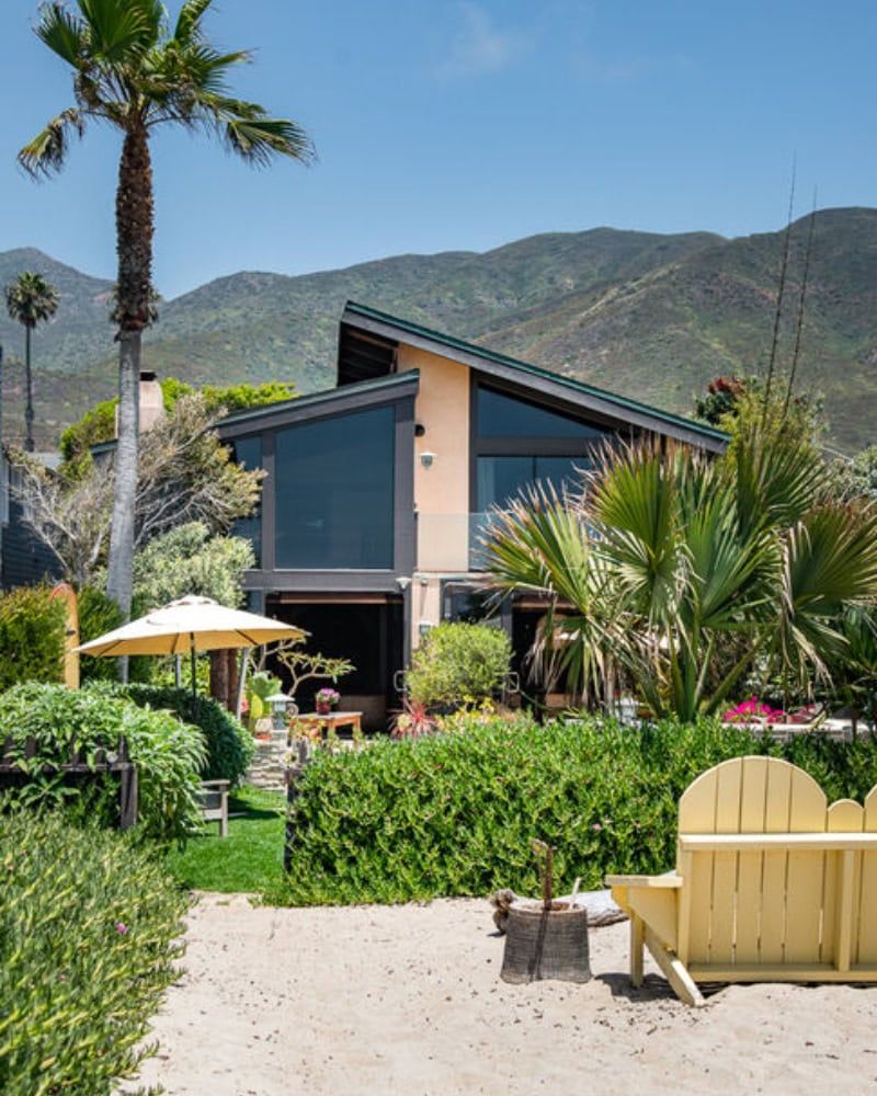 Kurt Russell and Goldie Hawn's Beach Getaway Home in Malibu, California