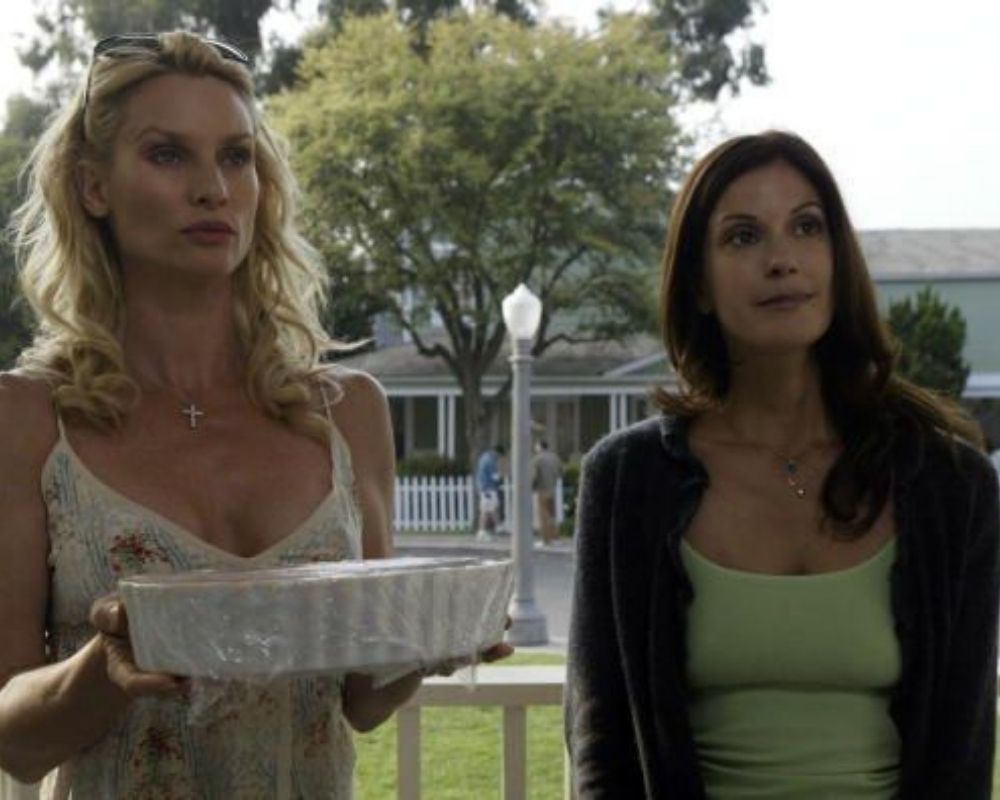 Nicollette Sheridan & Teri Hatcher - Desperate Housewives