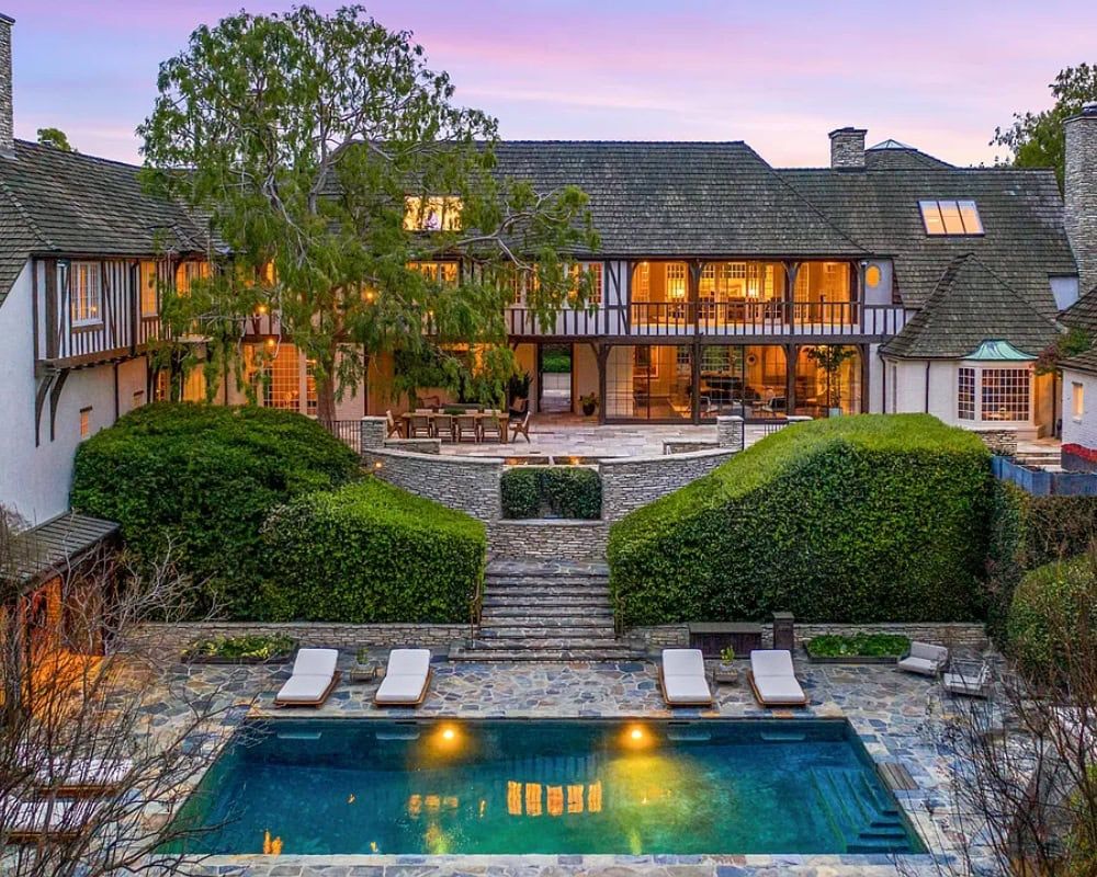 The Former Estate of Brad Pitt and Jennifer Aniston in Beverly Hills, California
