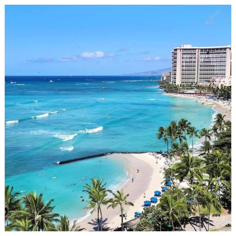 2. Waikiki Beach, Hawaii, USA
