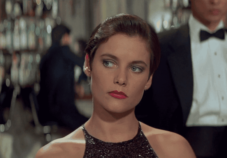 Carey Lowell - Pam Bouvier