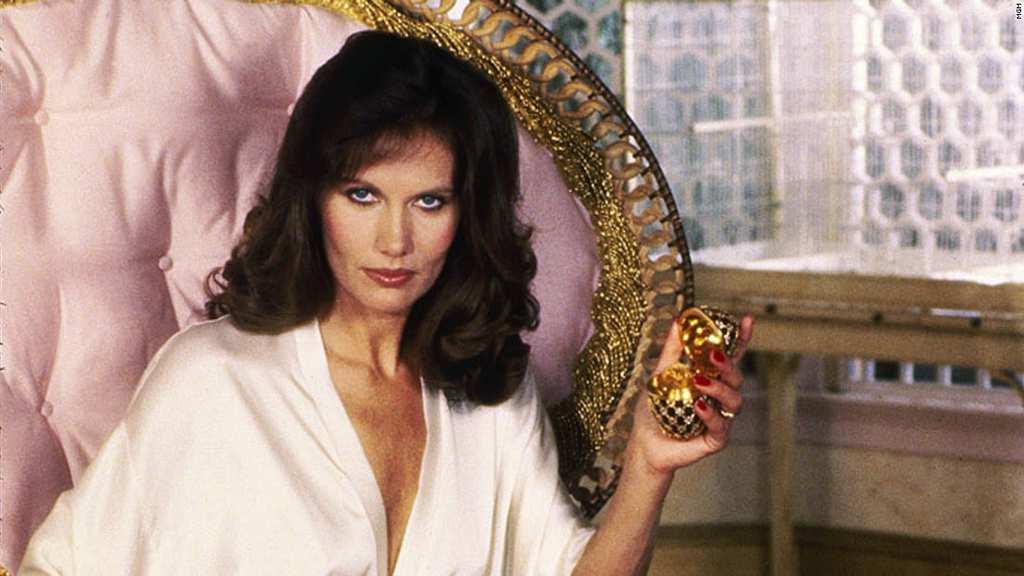 Maud Adams - Andrea Anders/Octop*ssy