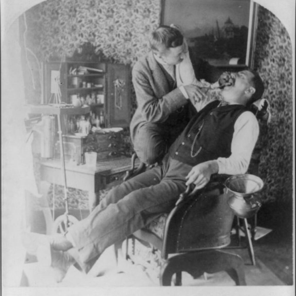 Rotting Teeth Was a Symbol of Wealth