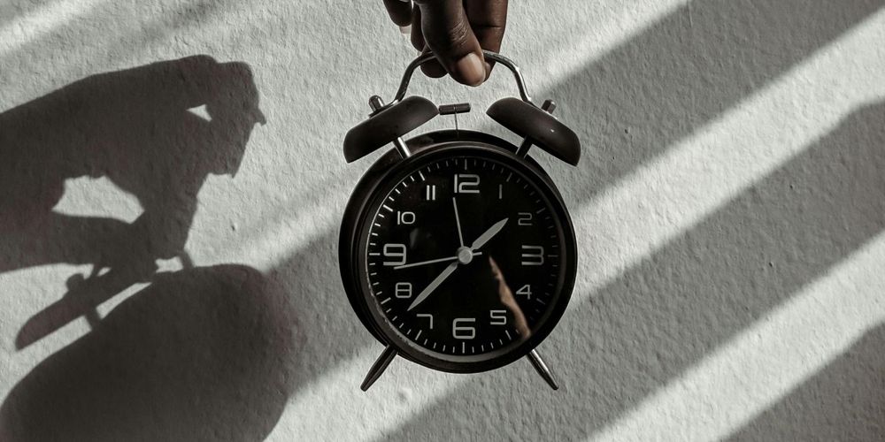 Daylight Saving Time Ends: Tips to Adapt to the Darkness
