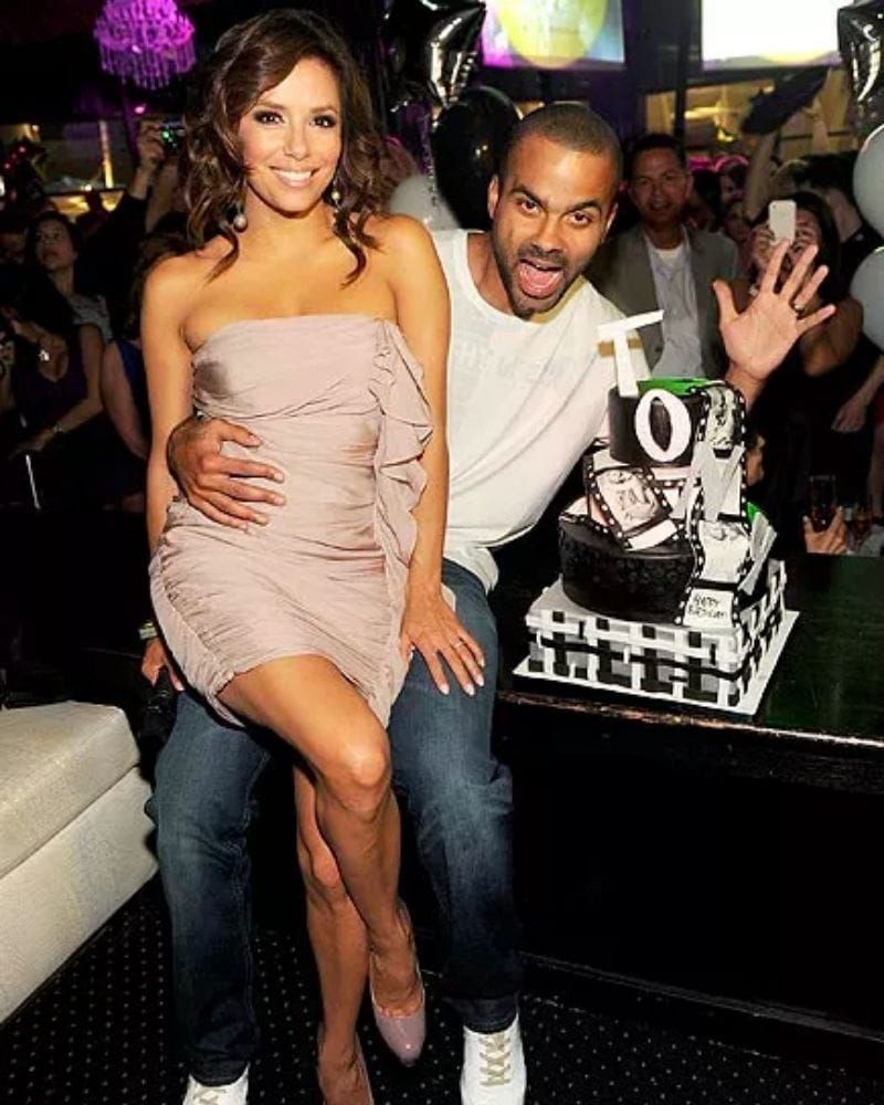 Eva Longoria / 5'2"