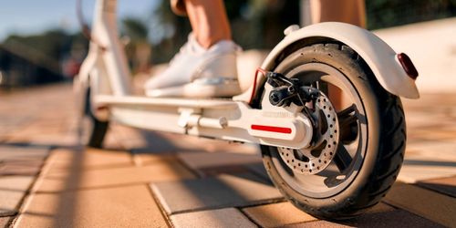 Why Electric Scooters Are the Smart Move for Adults Seeking Eco-Friendly Commutes