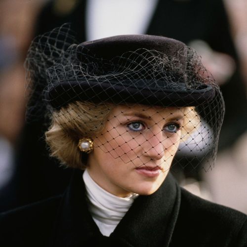 A cronologia do romance turbulento da Princesa Diana e do Príncipe Carlos