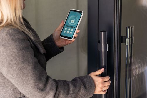 Boost Your Home Safety with a Straightforward Guide to Smart Security Systems